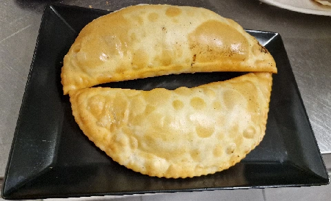 Tschebureki im Restaurant Alaverdi